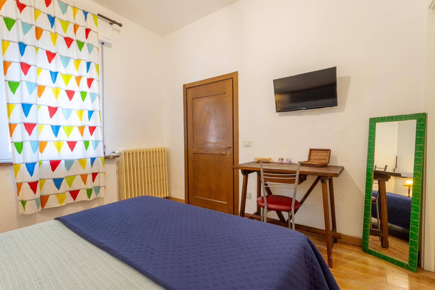 Maxi Paradiso - Guest House A Due Passi Dal Lago Trasimeno Torricella  Экстерьер фото